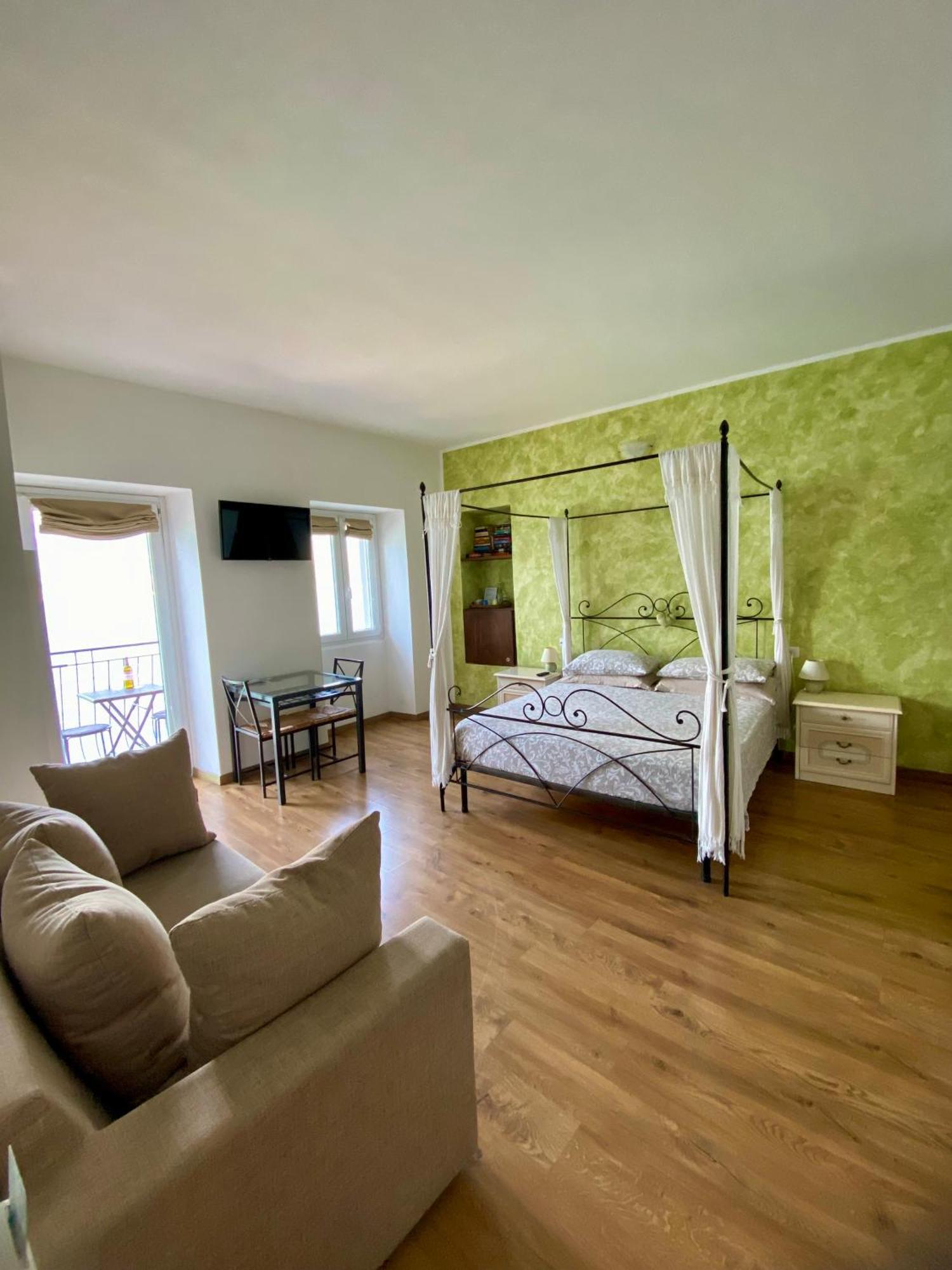 B&B Nest On The Lake Lezzeno Εξωτερικό φωτογραφία